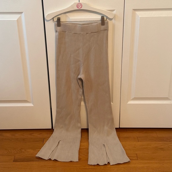 Abercrombie & Fitch Kick Flare Ribbed Slit Sweater Pants - Picture 2 of 4